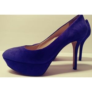 Nine West blue sued shoes